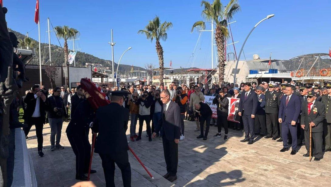 18 Mart Şehitleri Anma Günü ve Çanakkale Deniz Zaferi'nin 109. Yıl Dönümü Çelenk Sunma Töreni Gerçekleştirildi